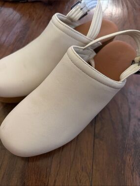 Universal Thread Cream Slingback Ankle Booties